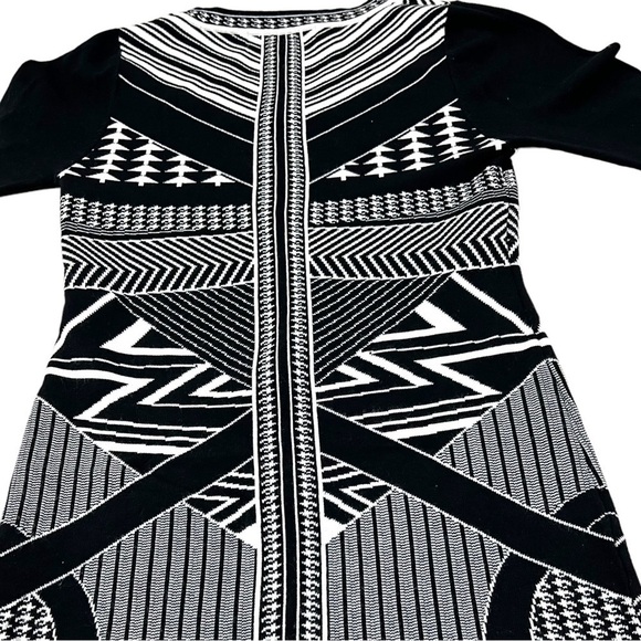 P. Luca Milano Women’s Sweater Size Medium Long Sleeved Black & White Geometric - Picture 5 of 12